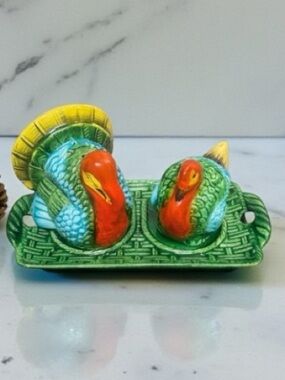 Vintage Colorful Tom and Hen Turkey on Tray Salt and Pepper Shakers